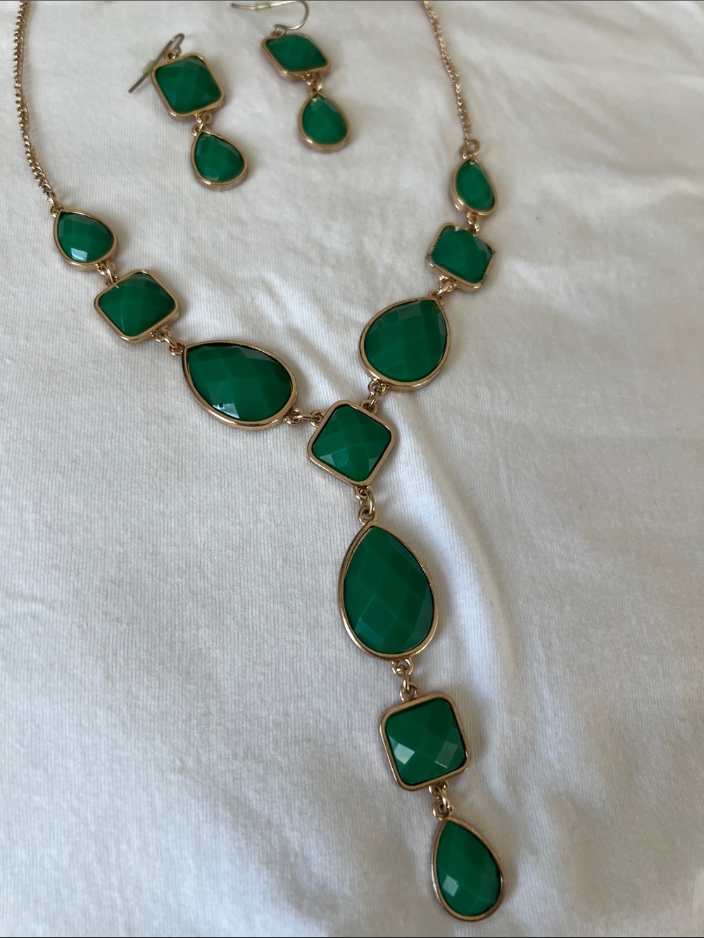 Green Teardrop & Square Pendant Necklace and Earring Set - Gold Tone